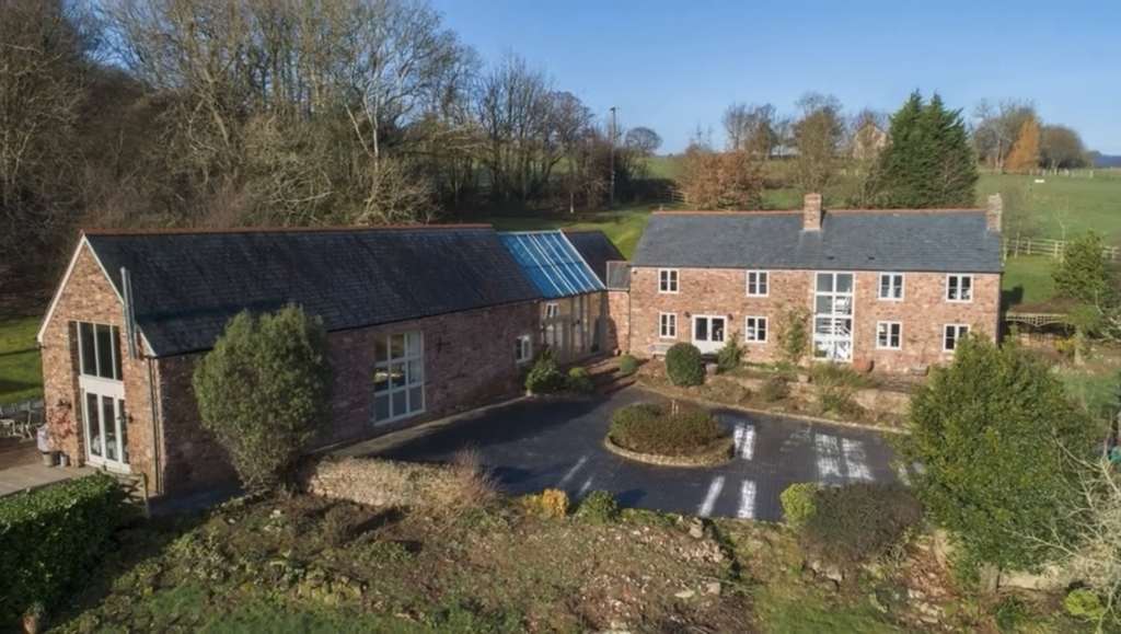 Restorations, Renovations & Extensions by Kingsleigh Homes